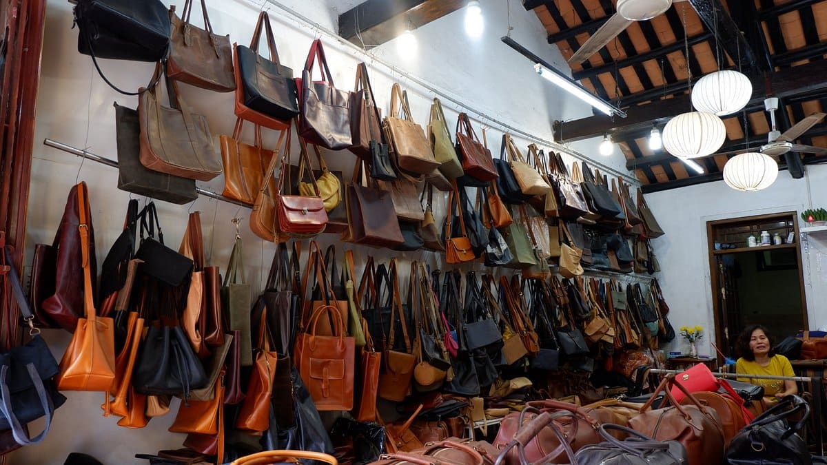 2617 nony leather shop 1140 1