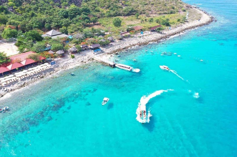 4 best Nha Trang beaches and islands aerial view of Hon Tre Vinpearl cable car Hon Mun coral Hon Tam beach club and Bai Dai long beach