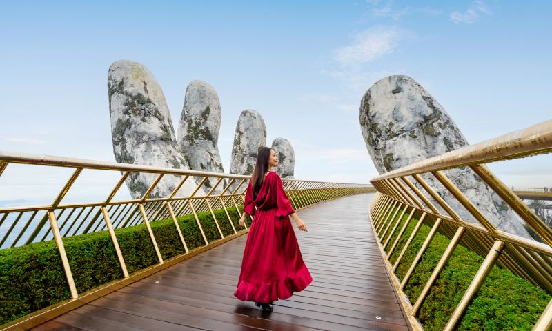 Indian tourists Golden Bridge Vietnam essential travel tips dress code 2026