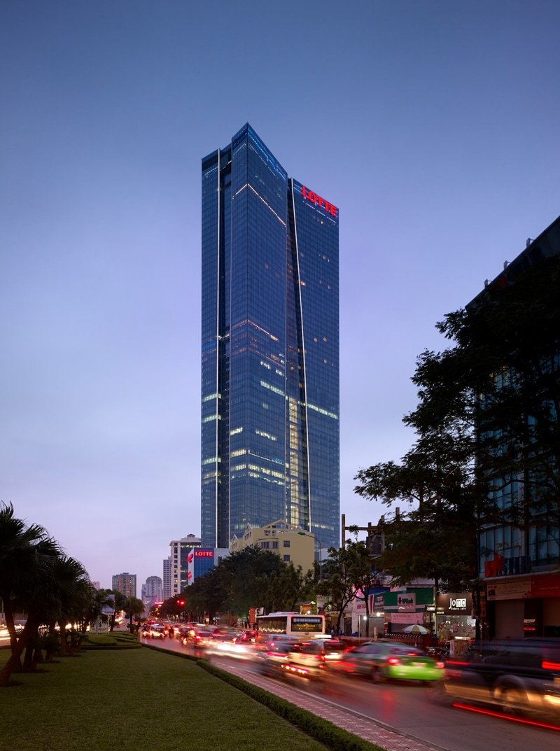 Architecture Inspired by the Vietnamese Áo Dài of Lotte Center Hanoi