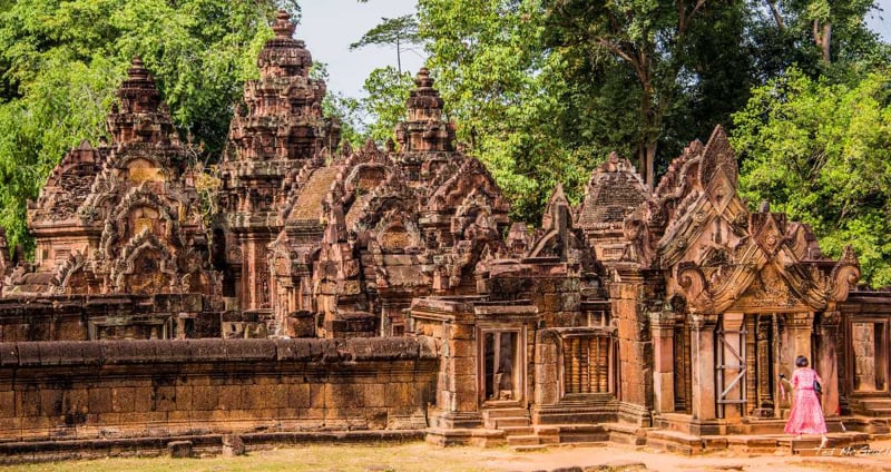 Banteay Srei is known for its well-executed and fine bas-reliefs