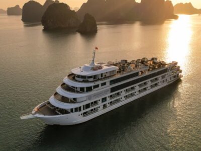 15 Days in Indochina: Between the Sea, the Cities and the Mountains