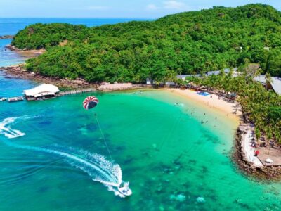 Marine Wonders: Hanoi to Halong Bay Kayaking & Phu Quoc Seawalker Adventure