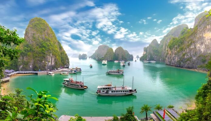 Best-Time-to-Travel-from-Hanoi-to-Halong-Bay-for-Indian-Tourists.jpg