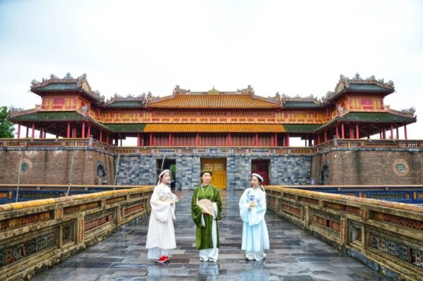 The 13 BEST Things To Do In Hue: Explore The Imperial City!