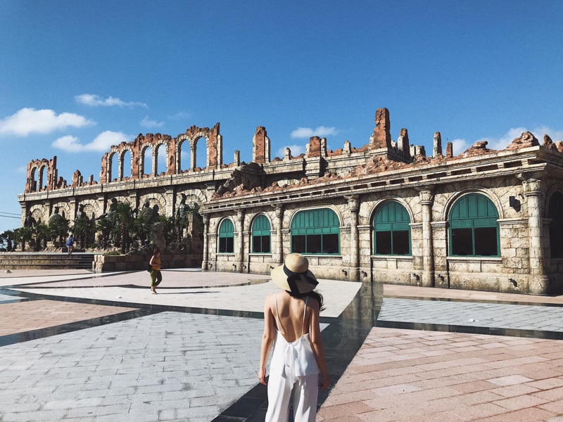 Check in Anh Dương Square in An Thoi Station