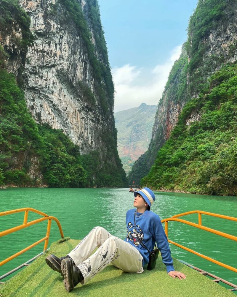 Check in Nho Que River in Ha Giang Loop