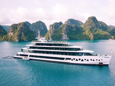 12 days Discover Vietnam Treasures: Timeless Cities, Scenic Bays, and Island Dreams