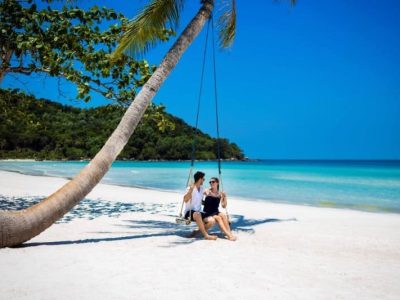 Love Journey Through Vietnam: Northern Wonders & Island Escape