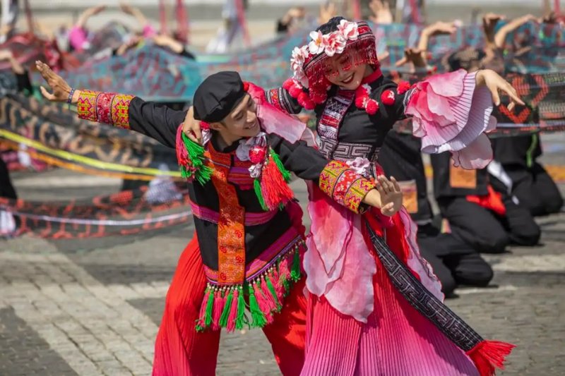 11D Enchanting Vietnam for Couples: From Mountain Peaks to Lantern Nights
