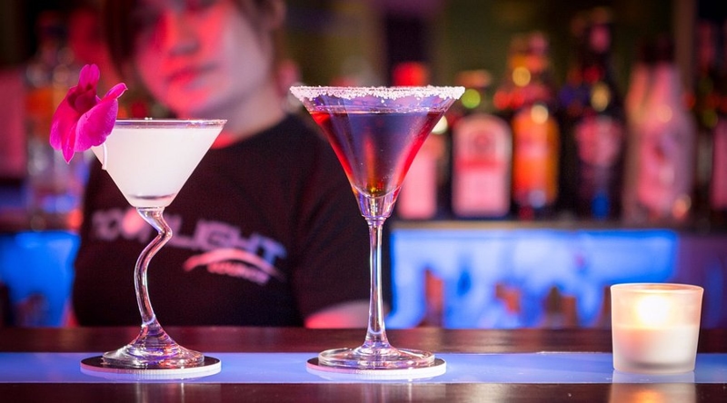 Drinks in Moonlight Lounge, Vientiane