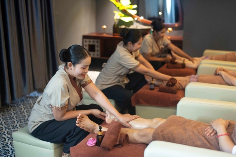 Experience A Foot and Body Massage after A Long Day 