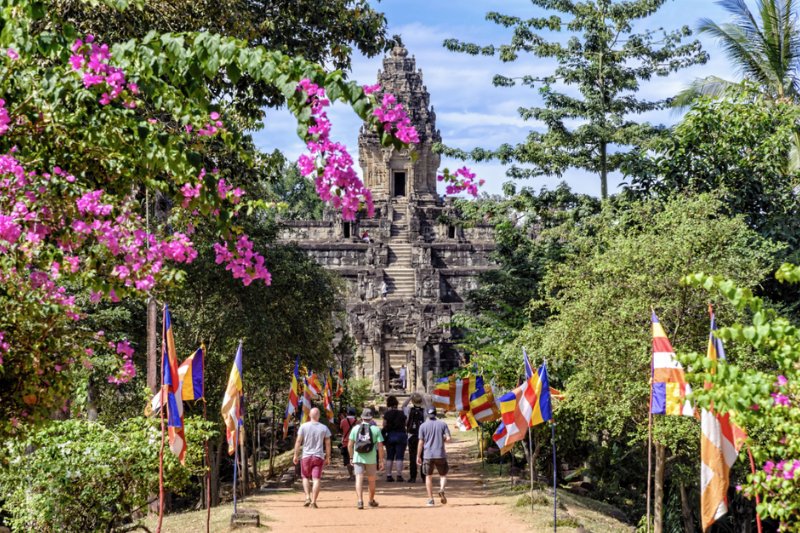 Vietnam & Cambodia Explorer: Coastlines, Cities & Ancient Wonders