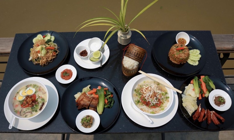 Food in Khop Chai Deu