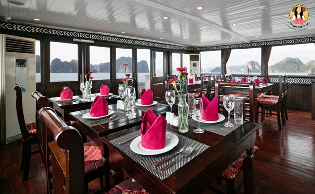 A-Class Cruise dinning room