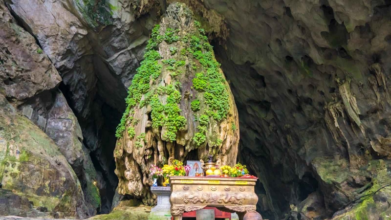 Huong Tich Cave in the Perfume Pagoda