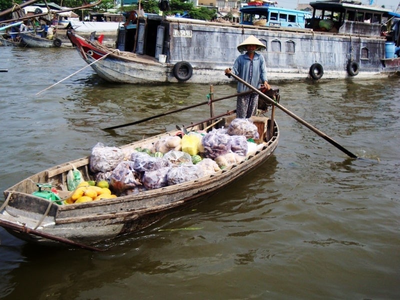 Cai Rang floating market