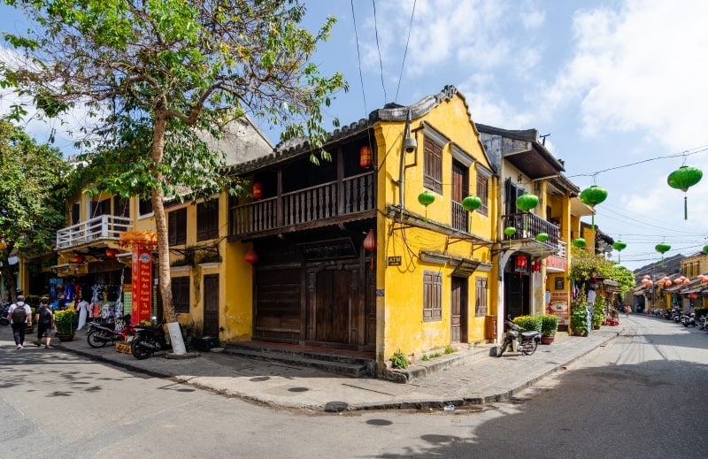Things to do in Hoi An - Visit ancient town