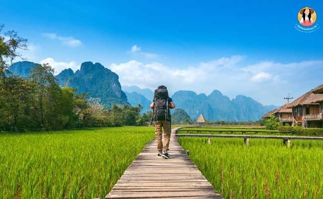 IN how to travel from vietnam to laos 5