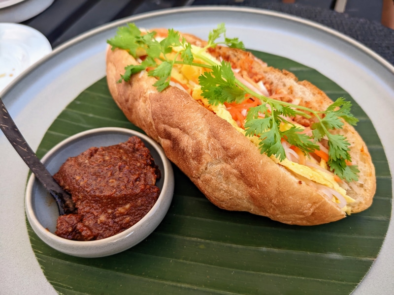 Khao Jee Pa-Ta (Laos Bread)