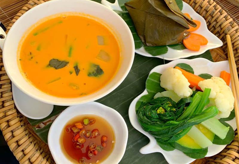 Laos Entry via Vietnam Vegetarian Food and Indian-Friendly Options in Vientiane and Luang Prabang