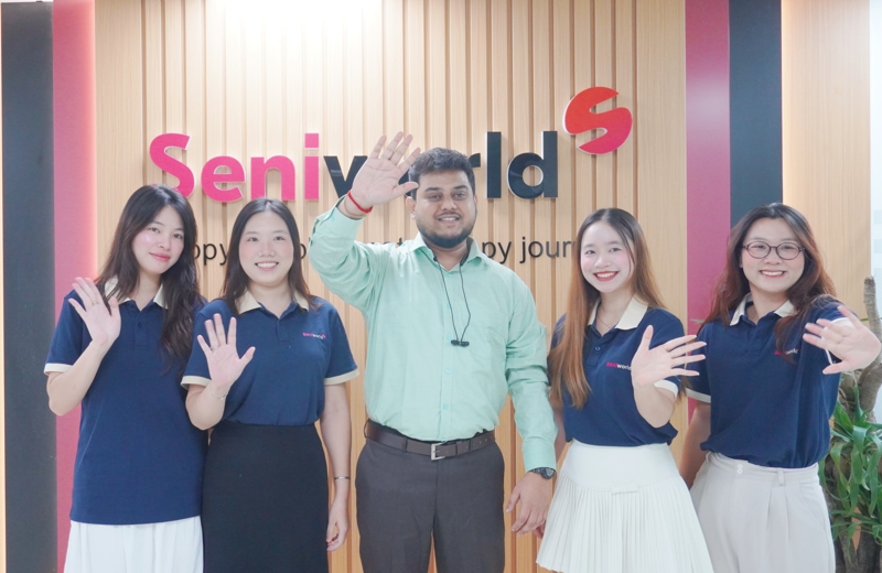 Mr Sagnik says goodbye to Vietnamtour.in Hanoi office