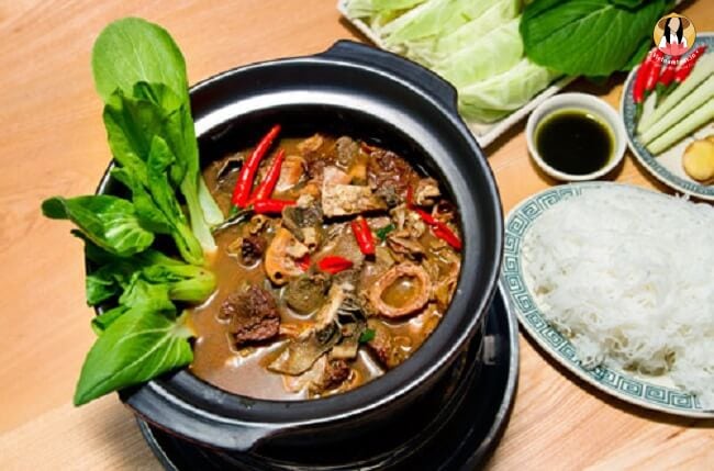 Thang Co (Horsemeat Soup)