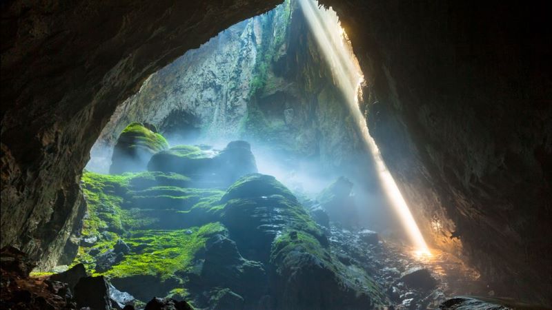 caves-in-vietnam-son-doong