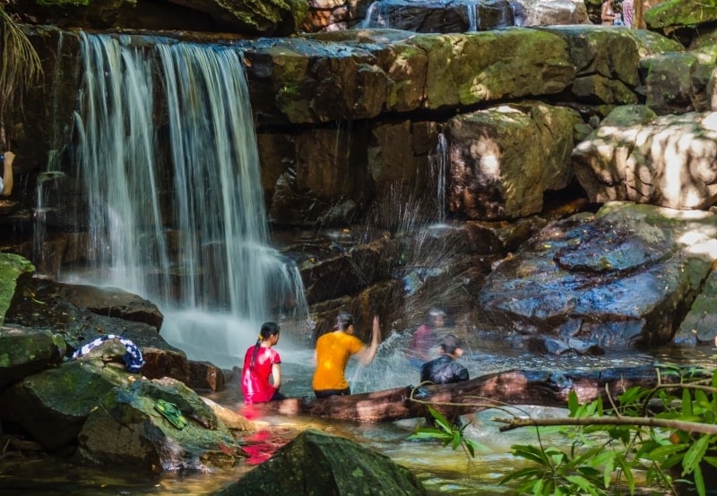 Suoi Tranh Waterfall