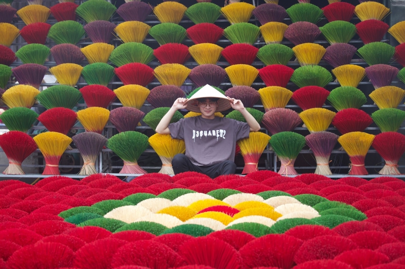Take Photos with Non La in the Incense Village, Hanoi