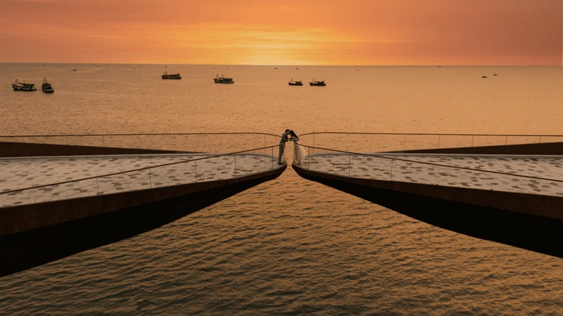 Take Romantic Photo in the Kiss Bridge, Sunset Town Phu Quoc