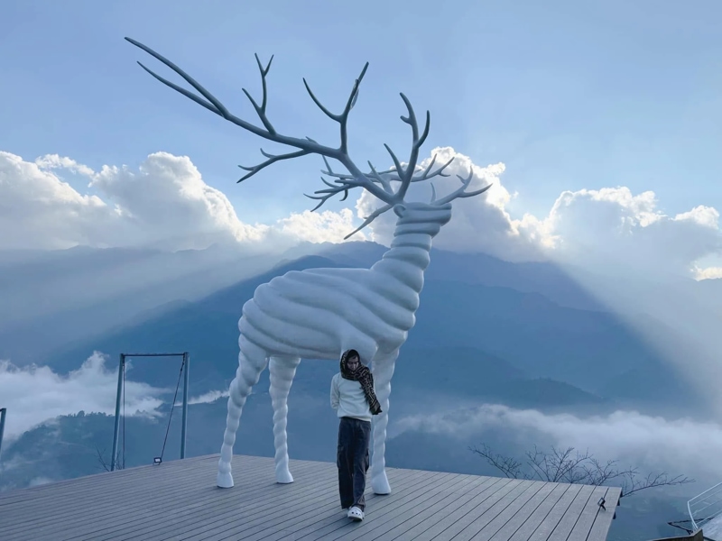 The Moana Sapa Film Studio is open every day, from 7:00 AM to 5:00 PM