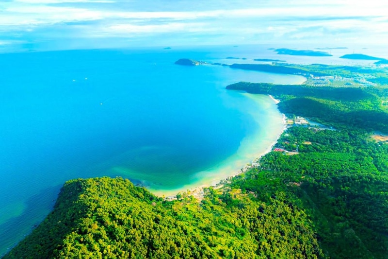 The sea in Bai Dai Phu Quoc is calm and relatively clear