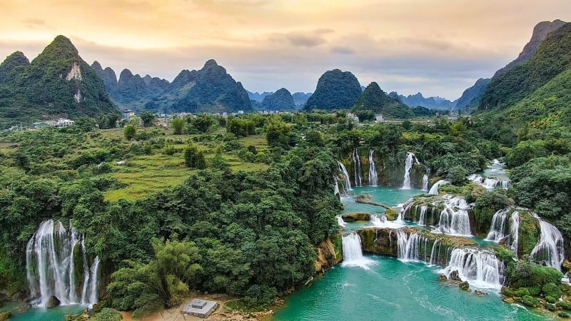 waterfalls in vietnam