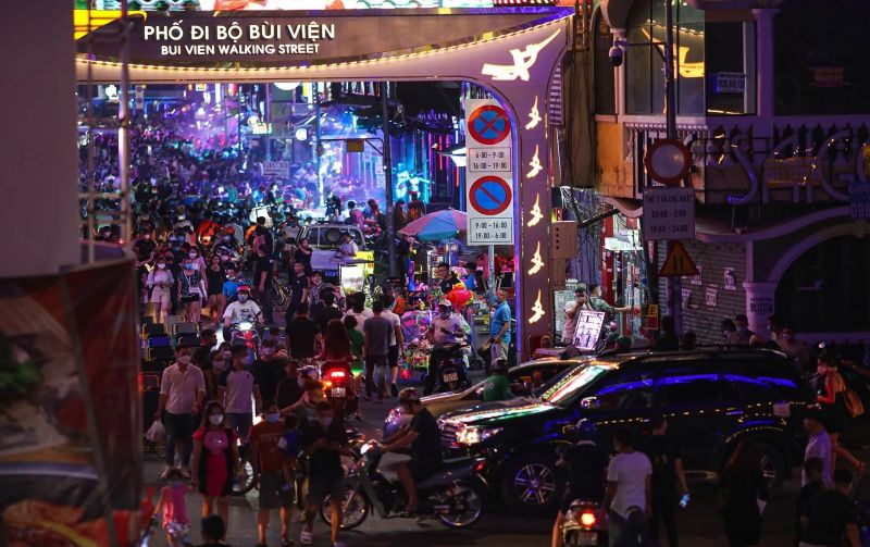 Bui Vien walking street