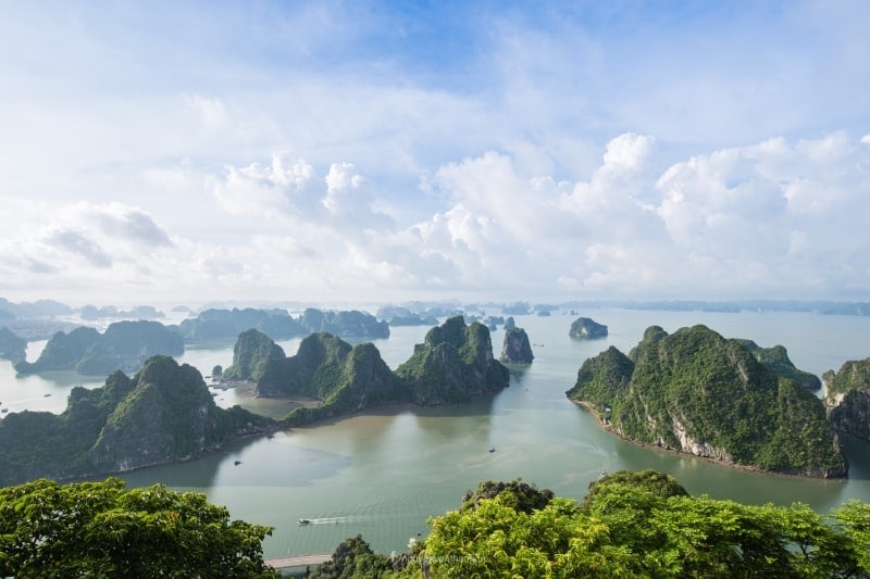 Day 5: Day trip to Halong Bay (B, L) - Joint in tour
