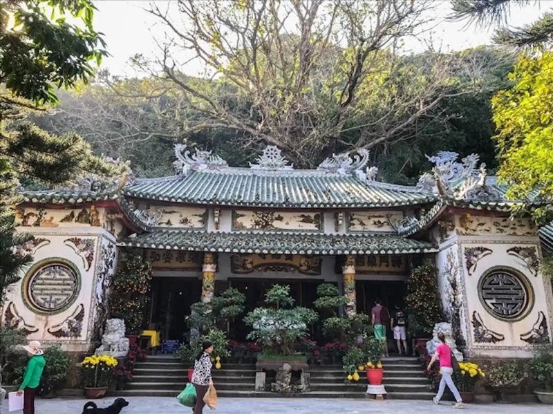 Linh Ung Pagoda on Water Mountain