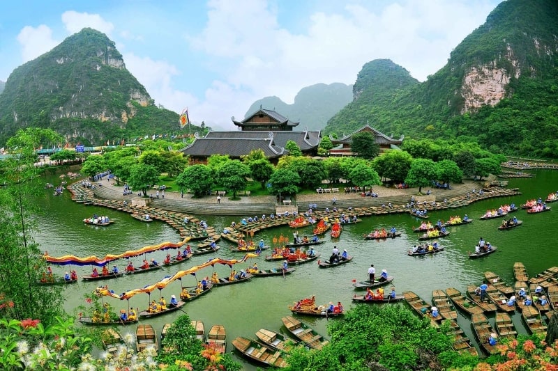 Day trip to Hoa Lu - Tam Coc (B, L) - Joint in tour