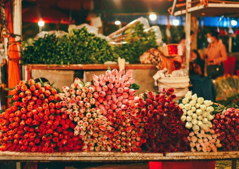 Quang Ba Flower Market