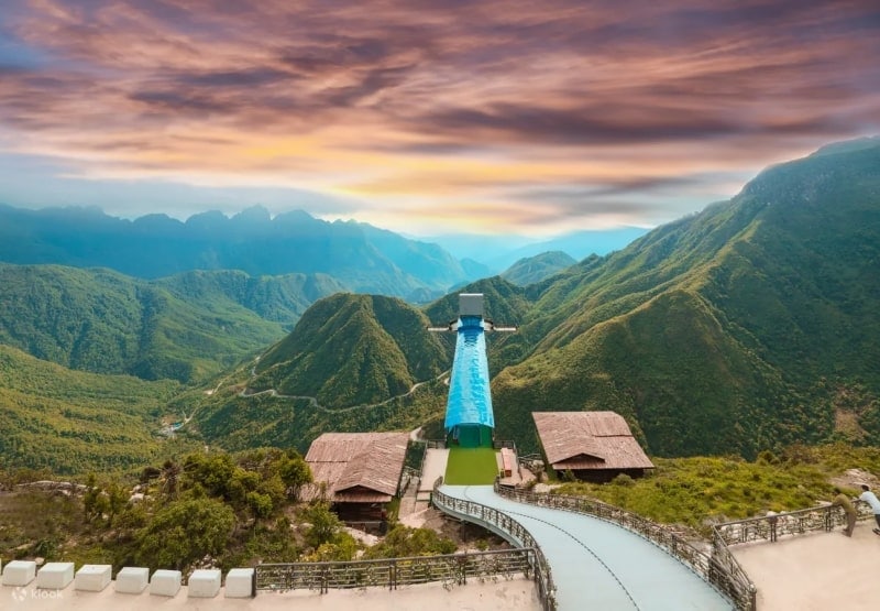 Rong May Glass Bridge - One of Vietnam bridges you should visit