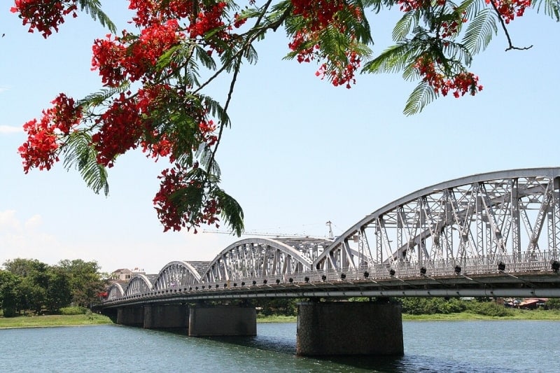 Trang Tien Bridge