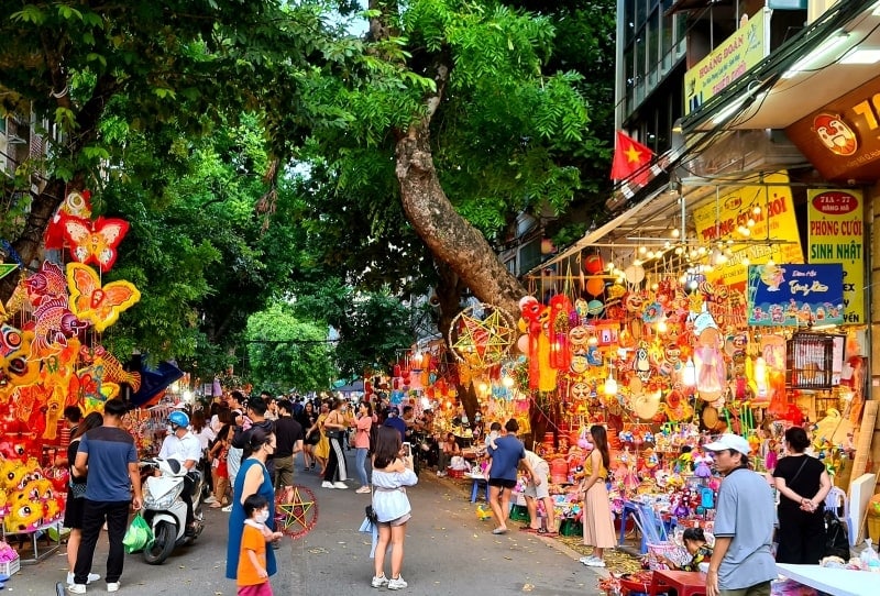 Hanoi in Pre Mid-Autumn Festival