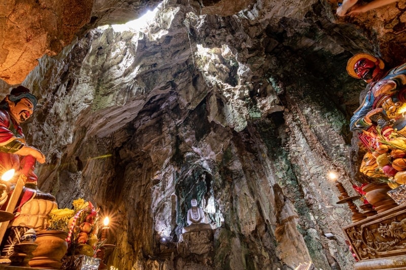 Huyen Khong Cave