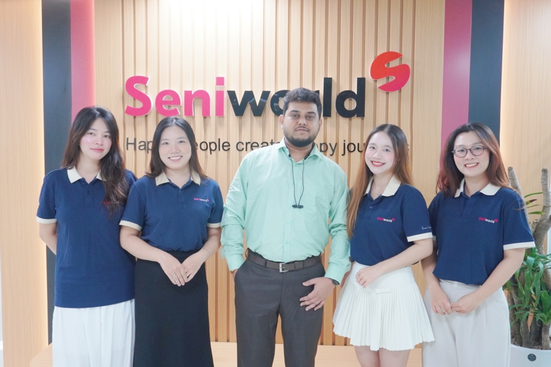 Vietnamtour.in Hanoi sale leader team welcoming Sagnik