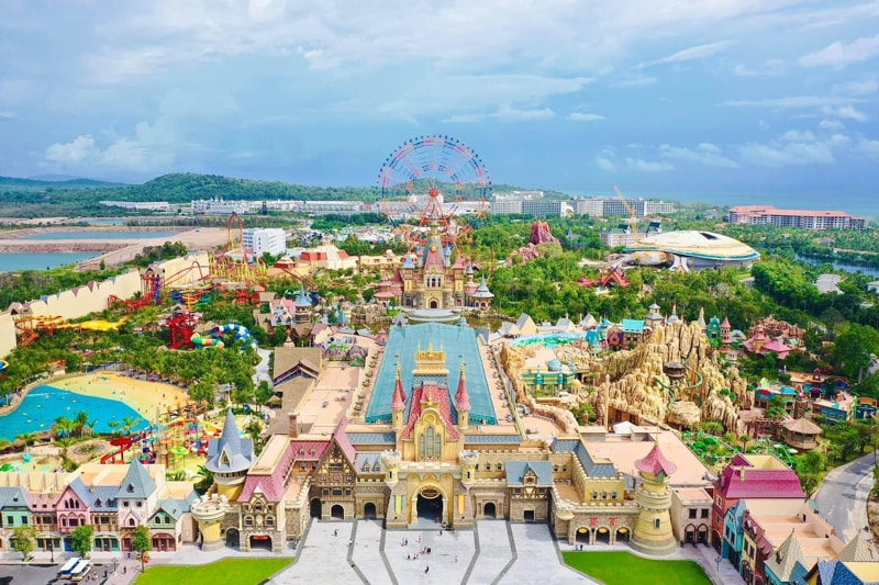 VinWonders Phu Quoc is the largest theme park in Vietnam and one of the largest in Asia