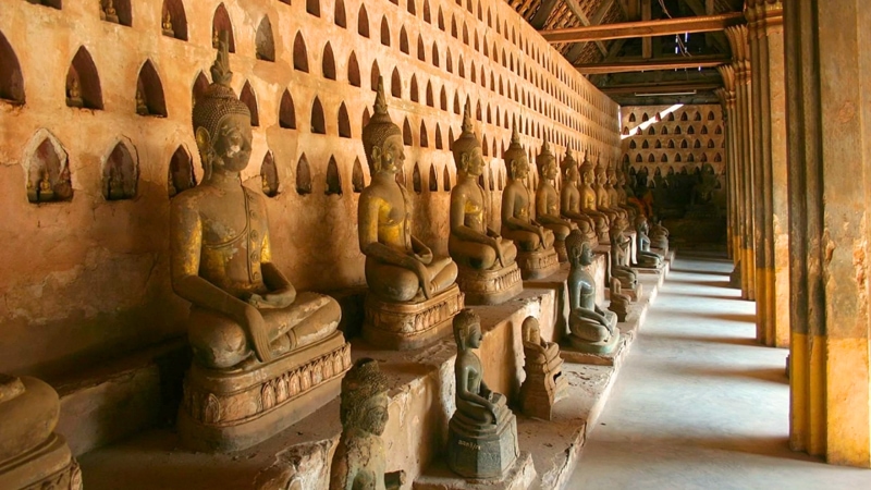 A large number of rare ancient statues in Wat Sisaket