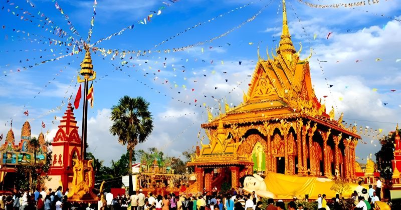 April in Cambodia — Khmer New Year boat racing and water ceremony celebrations at peak heat