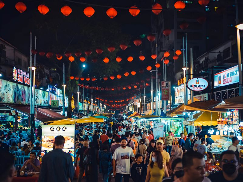 Ben Thanh Night Market outdoor street food stalls Phan Bội Châu Phan Chu Trinh Thủ Khoa Huân