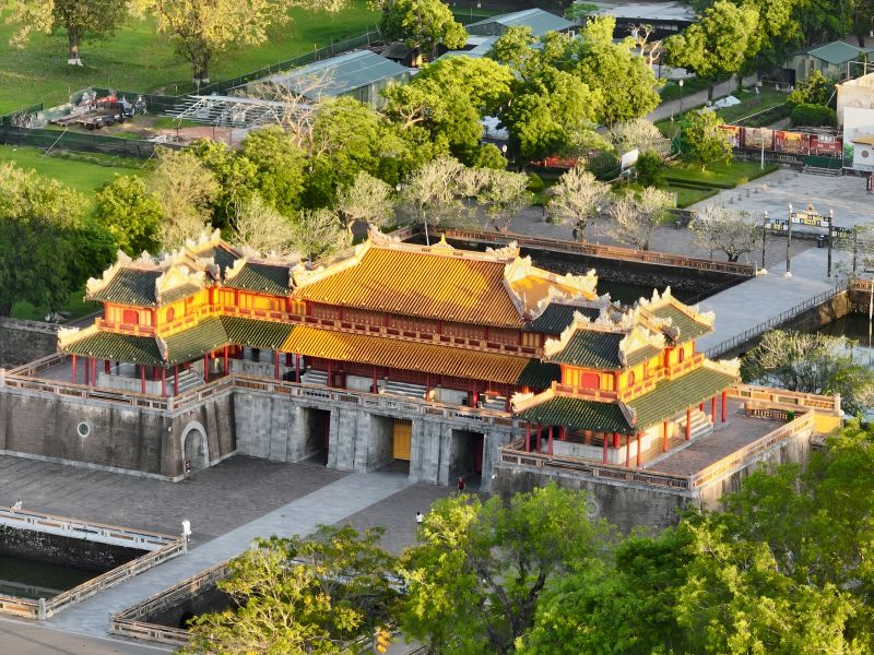 Best time to travel from Da Nang to Hue February to May dry season Hai Van Pass open Holi holiday period for Indian tourists