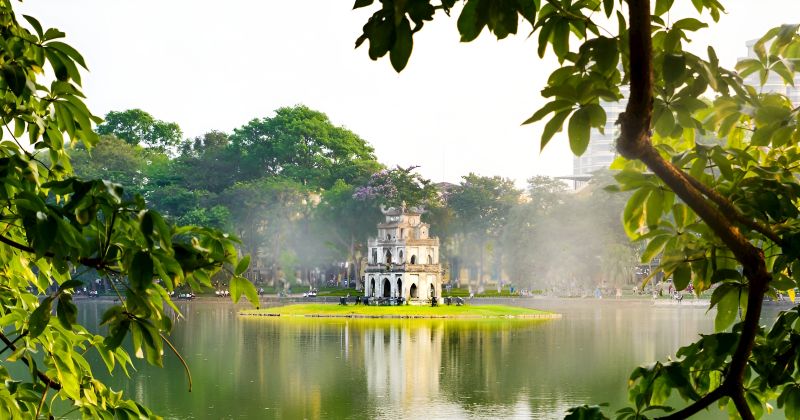 Best time to visit Hanoi October to December 20 to 25 degrees Old Quarter Hoan Kiem Lake autumn